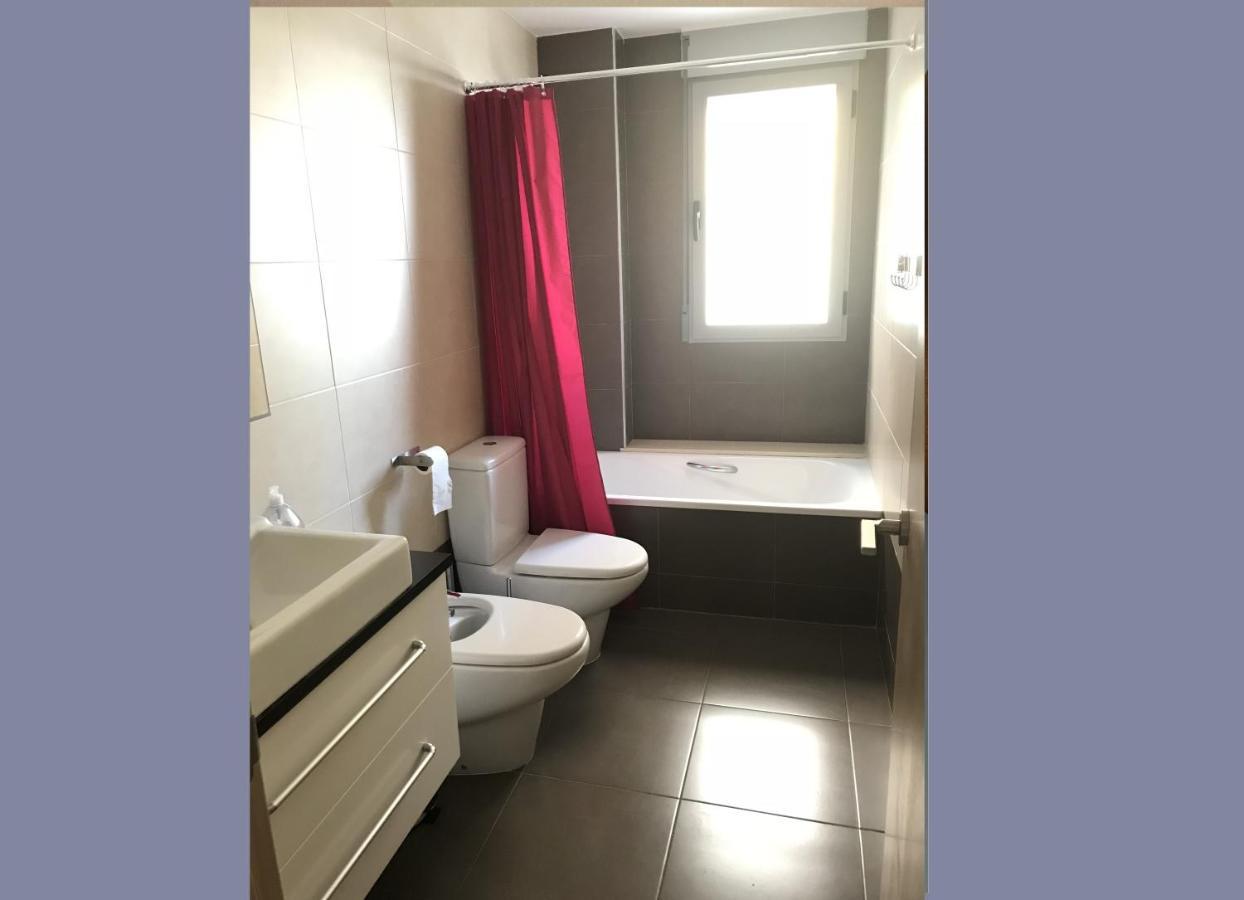 Stunning 2-Bed Apartment In Pego Kültér fotó